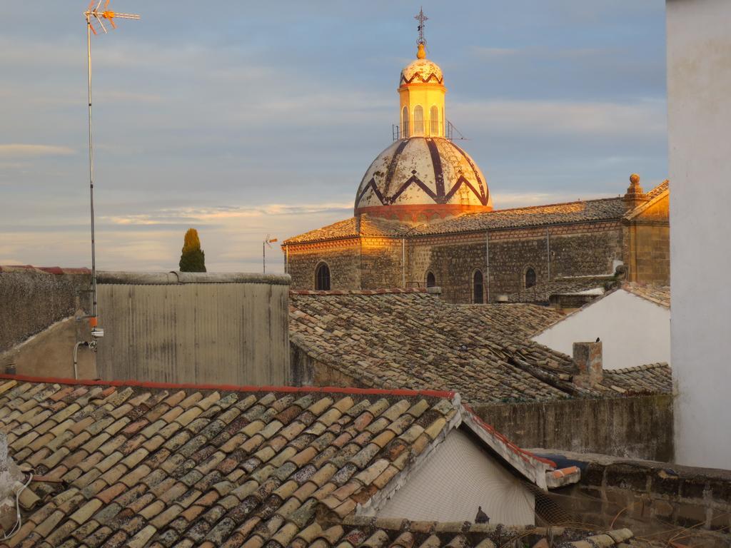 Apartamentos Turisticos El Losal Úbeda Buitenkant foto